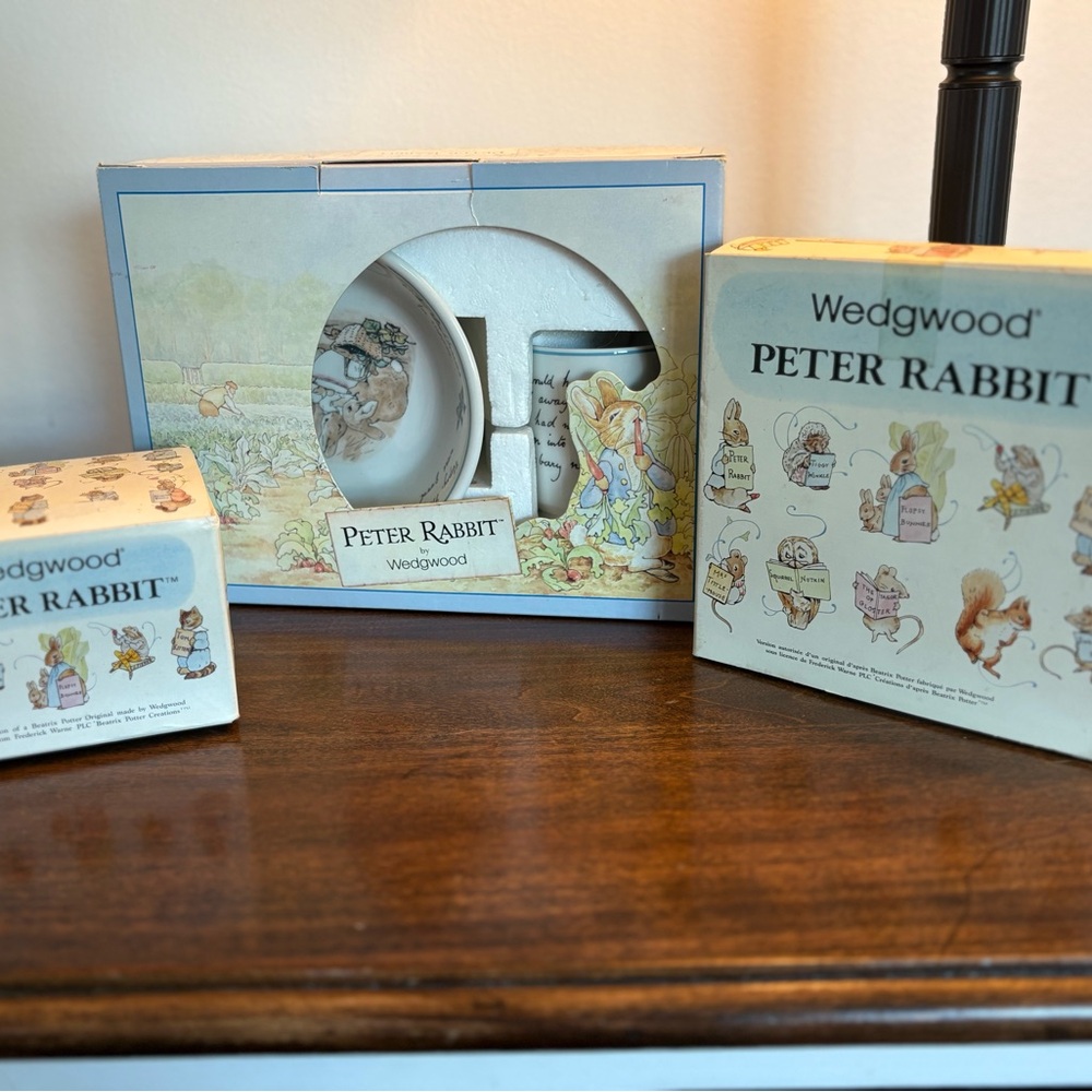 Wedgwood Peter Rabbit Set – Blue and Cream Illustrated China